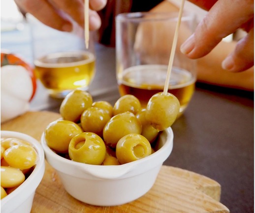 bodegon aceitunas